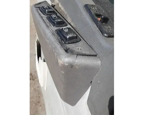 MACK CXU633T Door Assembly, Front