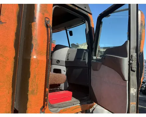 MACK CXU633T Door Assembly, Front
