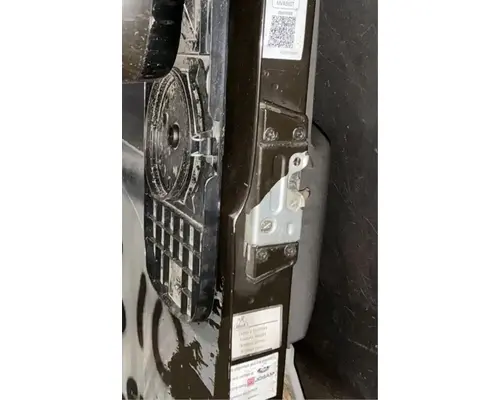 MACK CXU633T Door Assembly, Front