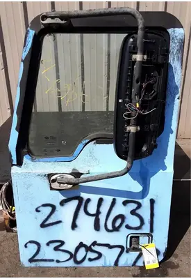 MACK CXU633T Door Assembly, Front