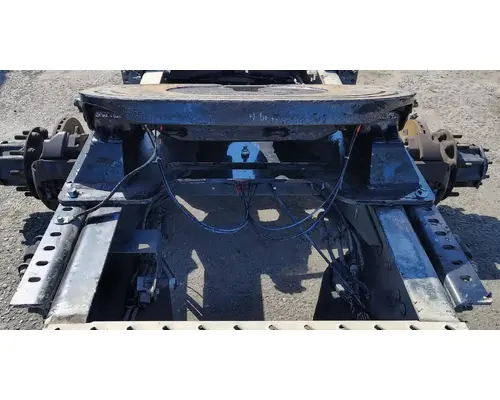 MACK CXU633T Fifth Wheel