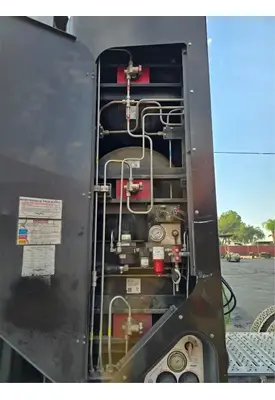 MACK CXU633T Fuel Tank