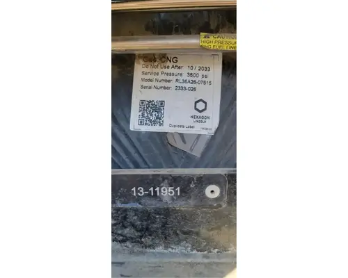 MACK CXU633T Fuel Tank