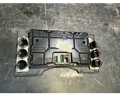 MACK CXU633T Instrument Cluster