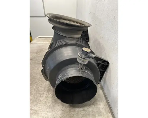 MACK CXU Air Cleaner