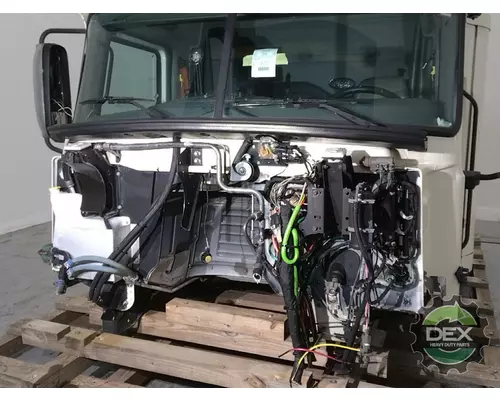 MACK CXU Cab