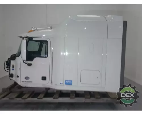 MACK CXU Cab
