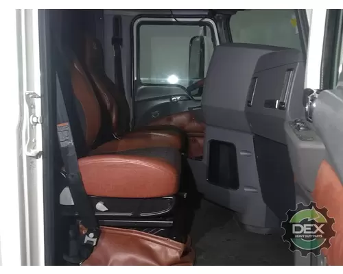 MACK CXU Cab