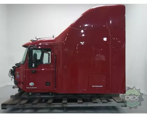 MACK CXU Cab