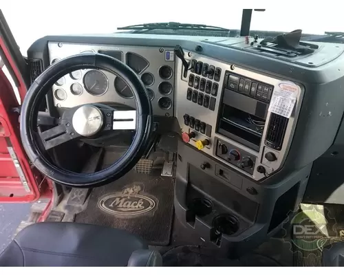 MACK CXU Cab