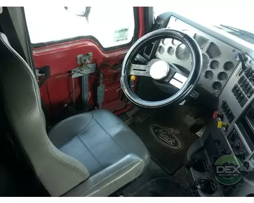 MACK CXU Cab