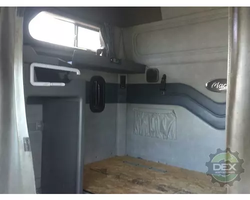 MACK CXU Cab