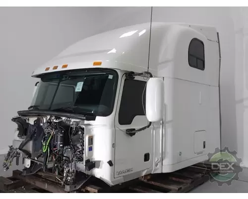 MACK CXU Cab
