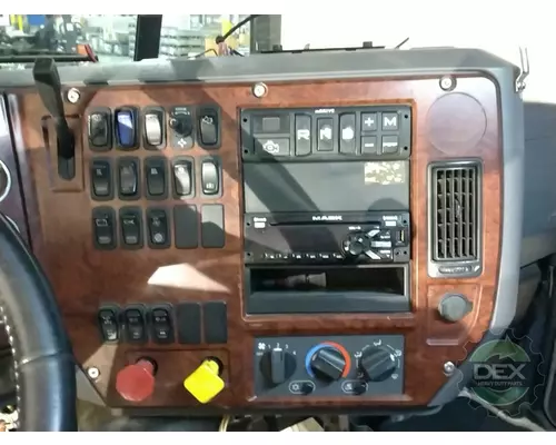 MACK CXU Cab