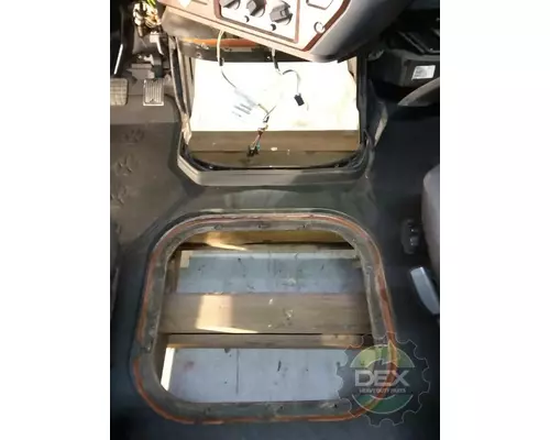 MACK CXU Cab