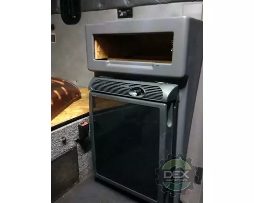 MACK CXU Cab