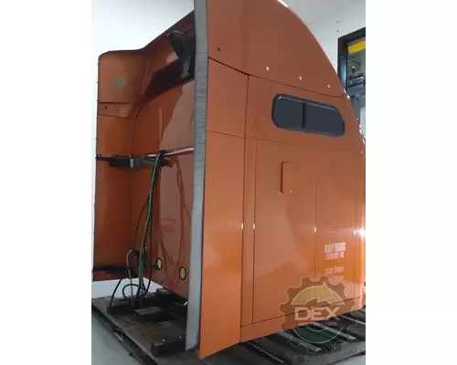 MACK CXU Cab