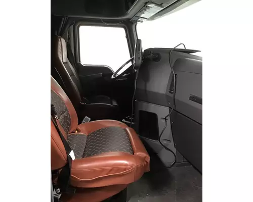 MACK CXU Cab