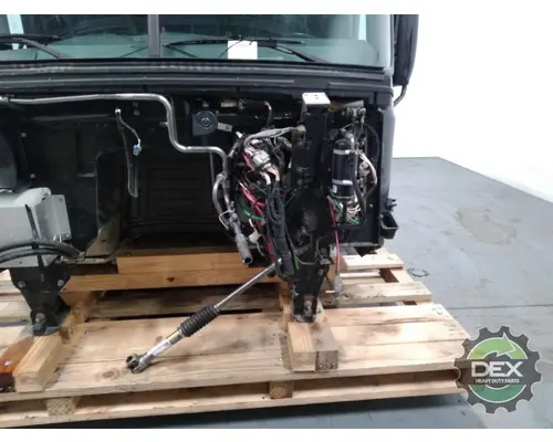 MACK CXU Cab