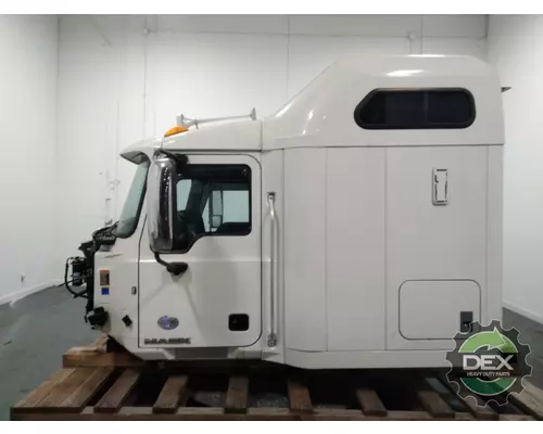 MACK CXU Cab