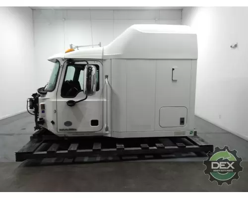 MACK CXU Cab