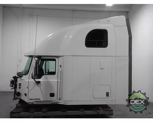MACK CXU Cab