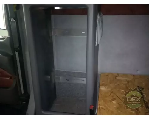 MACK CXU Cab