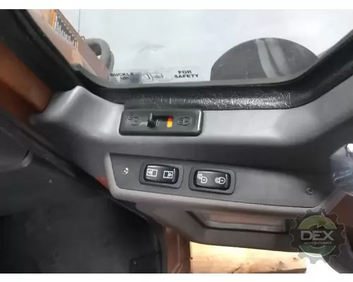 MACK CXU Cab