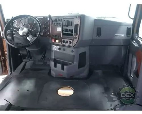 MACK CXU Cab