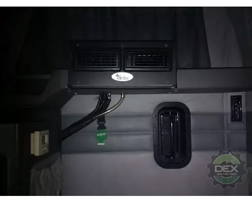MACK CXU Cab