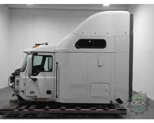 MACK CXU Cab
