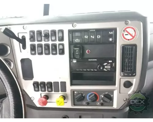 MACK CXU Cab