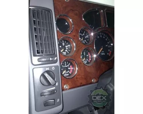 MACK CXU Cab