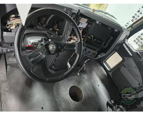 MACK CXU Cab