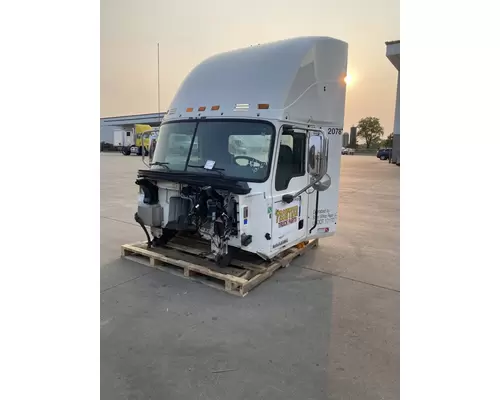 MACK CXU Cab