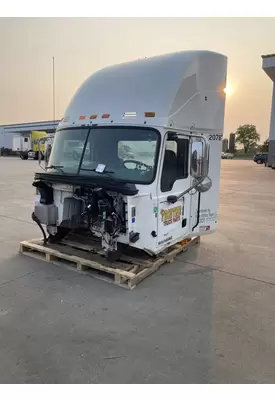 MACK CXU Cab