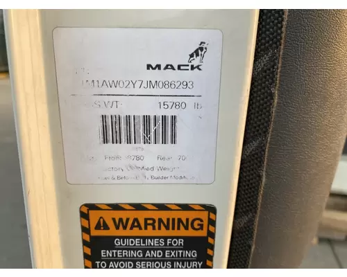 MACK CXU Cab