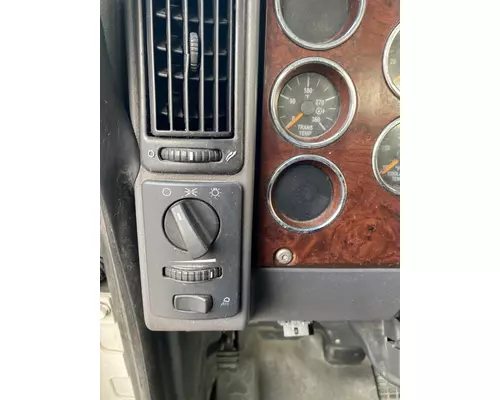 MACK CXU Cab