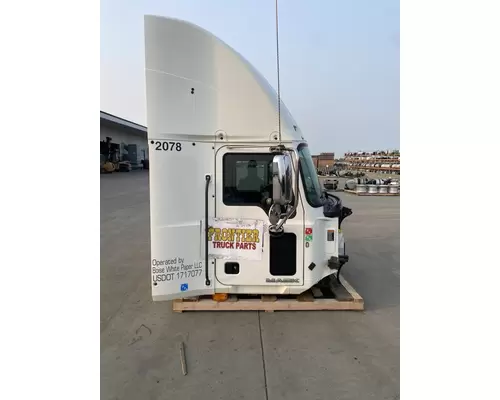 MACK CXU Cab