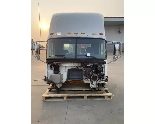 MACK CXU Cab