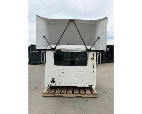 MACK CXU Cab