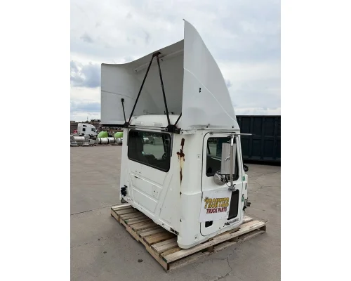 MACK CXU Cab