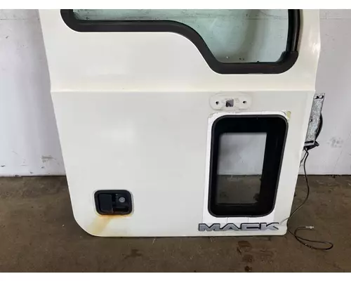 MACK CXU Door Assembly, Front