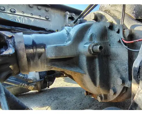 MACK Corporate Air Cutoff Tandem Axle