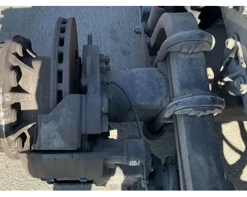 MACK Corporate Air Cutoff Tandem Axle
