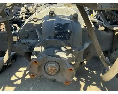 MACK Corporate Air Cutoff Tandem Axle