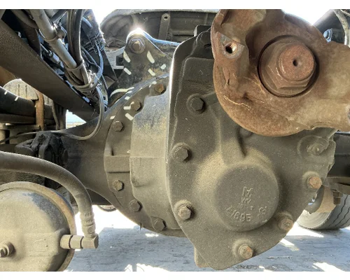 MACK Corporate Air Tandem Cutoffs