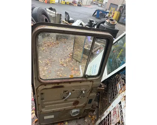 MACK DM685SX Door Assembly, Front