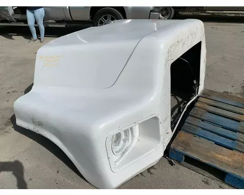 MACK DM685S Hood