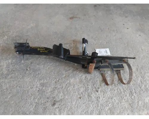 MACK DM685 EXHAUSTMUFFLER BRACKET